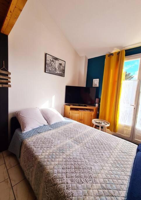 Maison Vendeenne: Beachside Family Retreat with Baby Amenities Saint-Hilaire-de-Riez Exterior photo