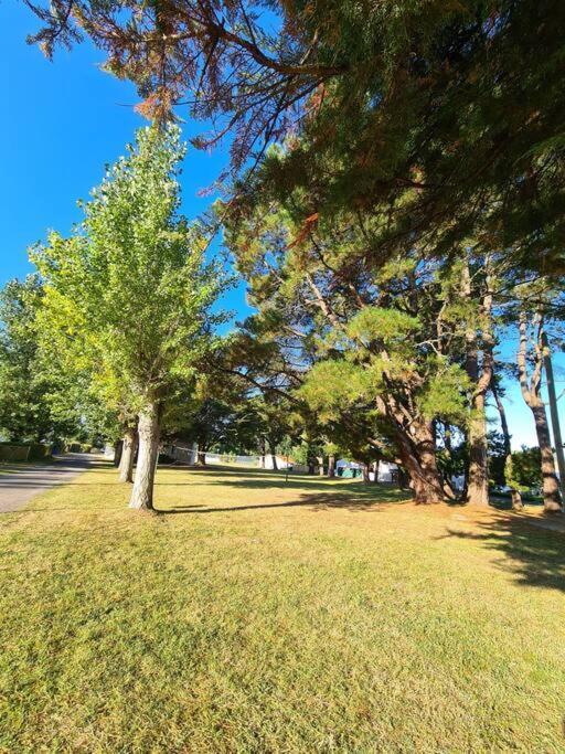 Maison Vendeenne: Beachside Family Retreat with Baby Amenities Saint-Hilaire-de-Riez Exterior photo